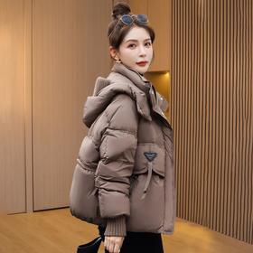 短版羽绒衣女冬季2023新款时尚洋派气质显瘦泡芙感加厚羽绒服轻薄