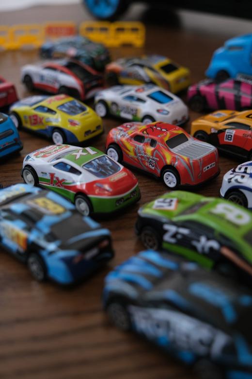 【青艺|大型双面收纳货柜玩具车】高端玩具❗️63cm大卡车🚛➕18辆小车➕1辆货柜车🚙 ✅PP+合金材质，防摔耐磨 ✅可伸缩手拎，收纳方便 商品图8