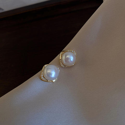 丁摩 倪妮同款天然淡水馒头真珍珠耳钉女气质耳饰无耳洞耳夹4ZF-EAR1255 商品图1