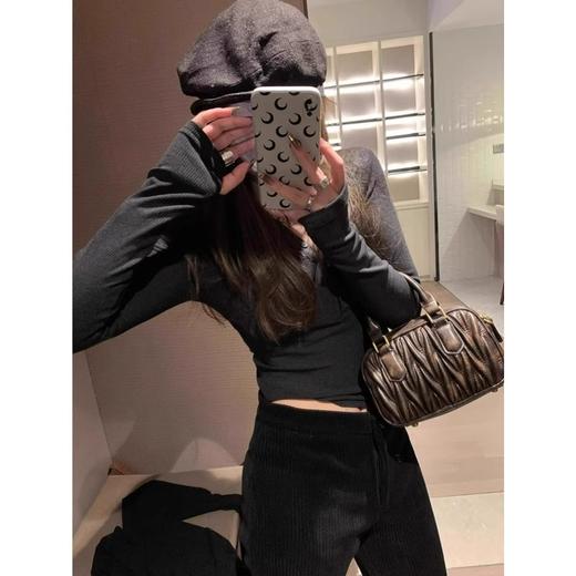 早春【流行漂亮纽扣 V领长袖打底衫】热辣妹 显瘦卡腰 灰色内搭T恤女 商品图2