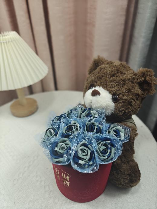 【体能熊抱抱桶花束10朵花】手工DIY牛津布10朵玫瑰花束十全十美军恋礼物情人节礼物（手工制作产品不支持退换货哦）类lb 商品图3