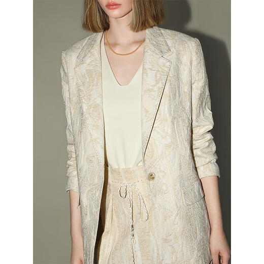 COCOBELLA肌理浮雕提花贡针西装女秋轻奢风棉麻西服SI3015 商品图2