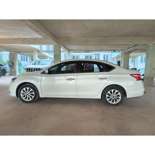 日产 轩逸 经典 1.6XL CVT 豪华版【长租-北京】 商品图3