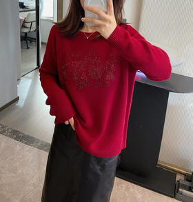 【清仓不退换】【高品质私服】【MM家龙年限定羊毛羊绒圆领烫钻毛衣】保暖性好，整体版型挺括不软榻，塑造慵懒穿衣状态【无标出货 介意慎拍】