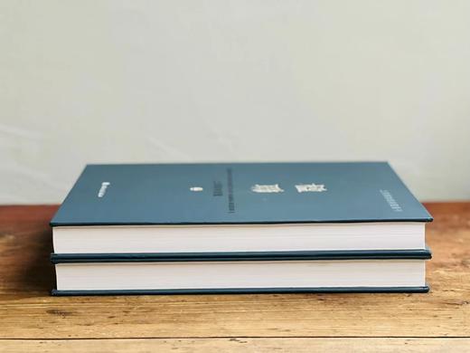 《上海博物馆藏楹联》，上海博物馆 编，上下册，16开，精装，640页，上海书画出版社2020年4月一版一印。定价698，售价558元。 商品图2