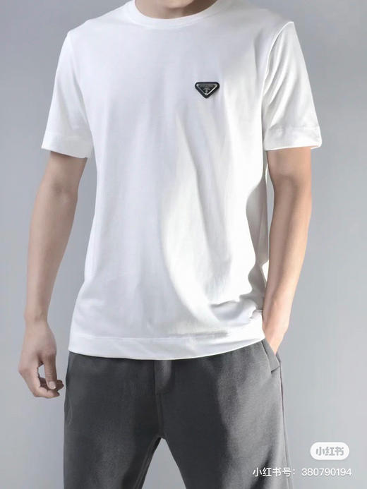 金属三角标 2024春夏 经典三角标 高品质丝光棉 休闲宽松圆领短袖T恤 男女同款 特惠 Z-11311 商品图0