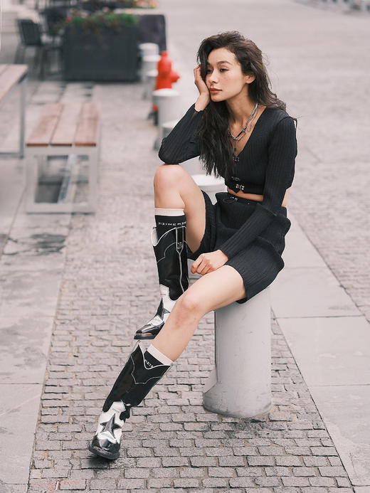 V领金属挂钩开衫 商品图1