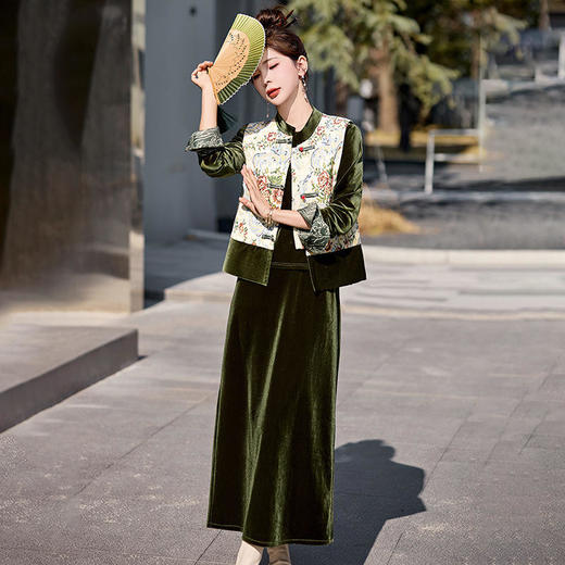 WZNH-春季上新气质时尚新中式风复古优雅印花马甲丝绒三件套裙 商品图2