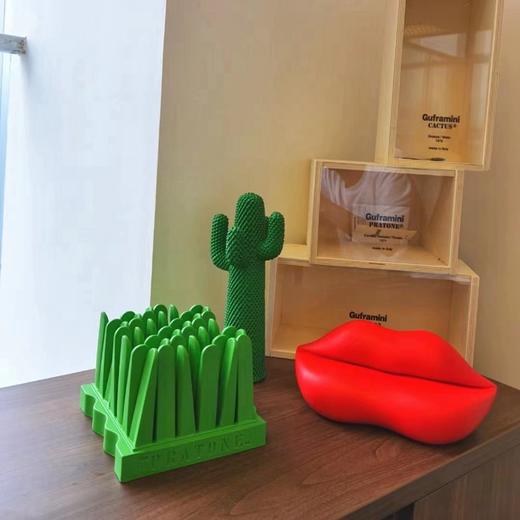 意大利Gufram mini摆件 仙人掌红唇沙发草坪镜子 尤文图斯足球队联名艺术桌面装饰品摆件 商品图3