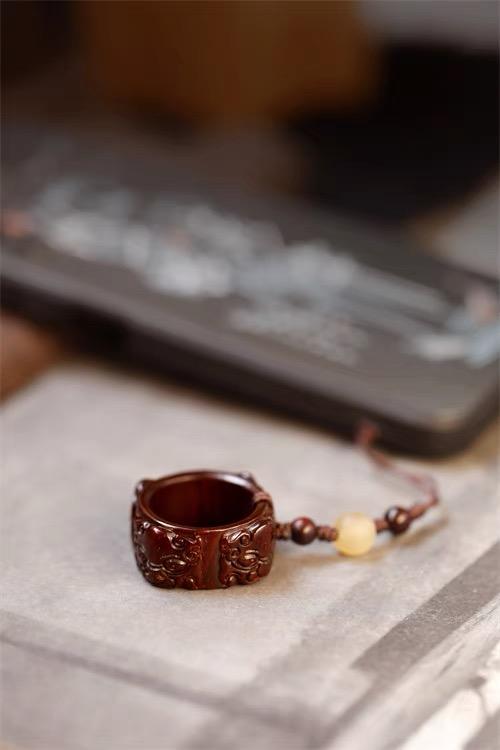 镇守四方°紫檀扳指挂件 商品图2