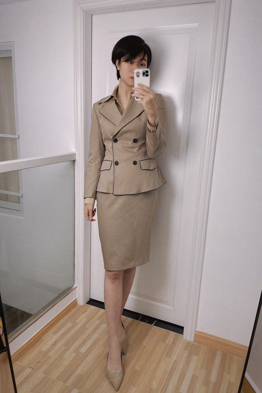 “凯瑟琳职场日记”J7401802C颈袖添香春秋新款时尚修身职业套装裙OL羊毛西装正装两件套裙J7401802C 商品图3