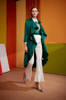 SAFICOO【焕变】系列 优雅女人 阔A版型包容性佳式风衣