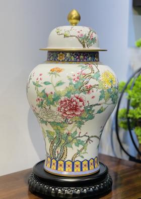 珐琅彩牡丹花将军罐