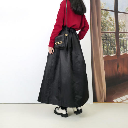 【清仓不退换】【高品质私服】【MM家龙年限定羊毛羊绒圆领烫钻毛衣】保暖性好，整体版型挺括不软榻，塑造慵懒穿衣状态【无标出货 介意慎拍】 商品图8