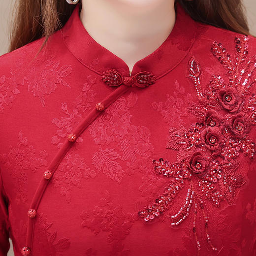 通勤优雅，春款中长款红色改良式旗袍裙立领长袖气质修身连衣裙QYM-XQD-X92100-L 商品图3