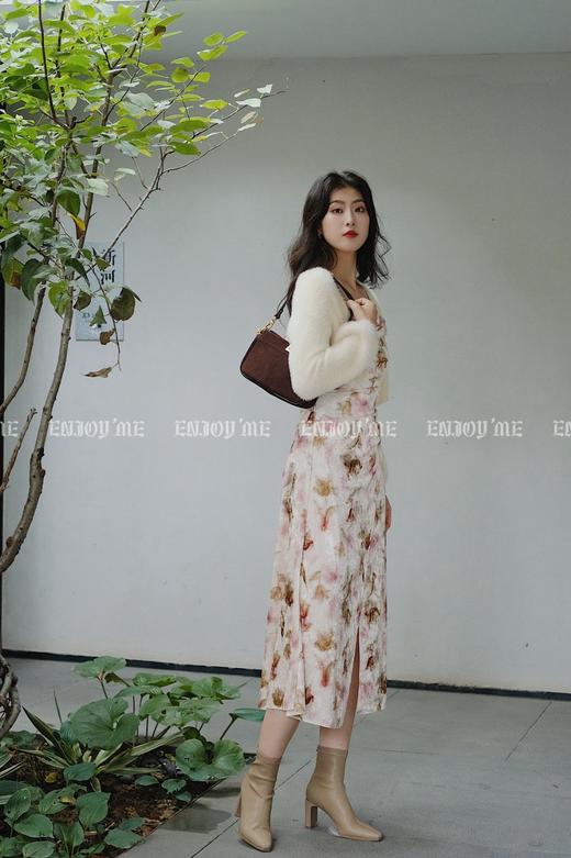 【门店同款】ENJOY2023年秋季丝绒印花吊带裙 154492992 商品图3