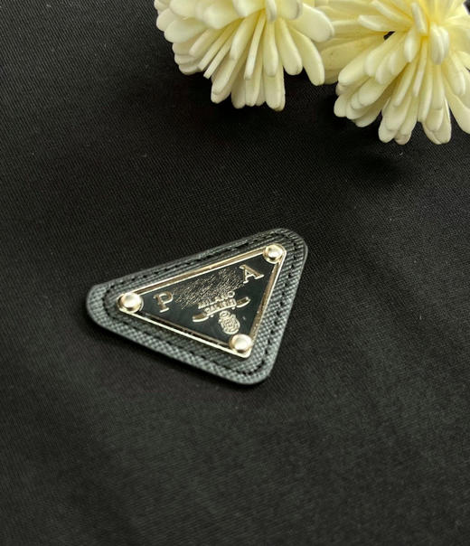 金属三角标 2024春夏 经典三角标 高品质丝光棉 休闲宽松圆领短袖T恤 男女同款 特惠 Z-11311 商品图13