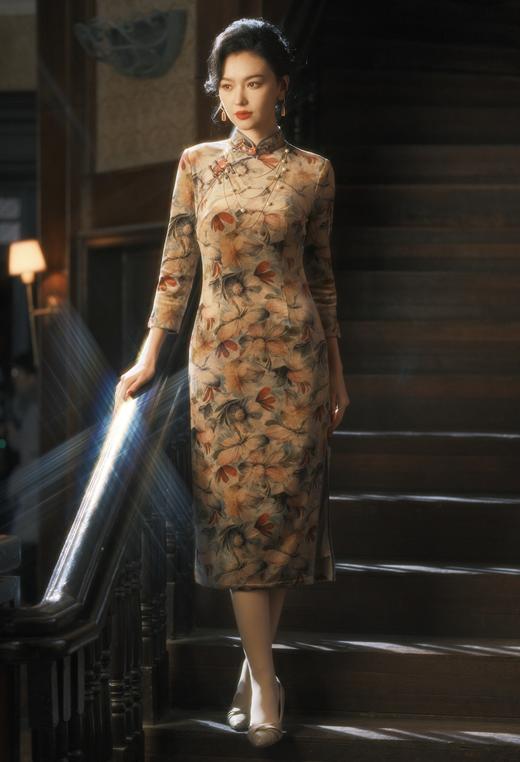 上海逸红颜知熹2025年冬季新款玉兰绒旗袍改良版连衣裙女知性优雅 商品图9