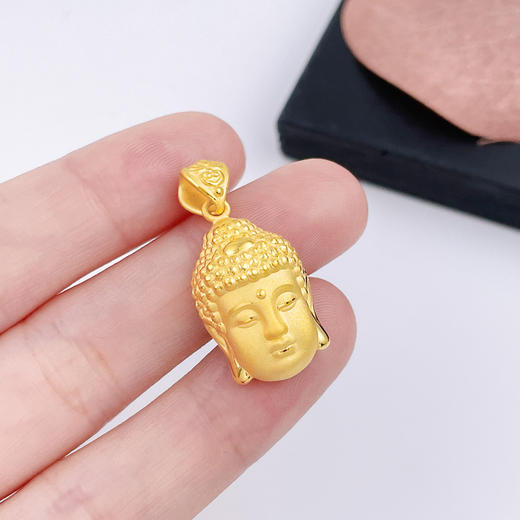 【限时7.5折】【定价黄金】足金 【精品】3D硬金空心佛头吊坠(AR3DDZ00009-1)（预售产品下单后不退款不退货不换货不补差价）（预售产品下单后不退款不退货不换货不补差价） 商品图3