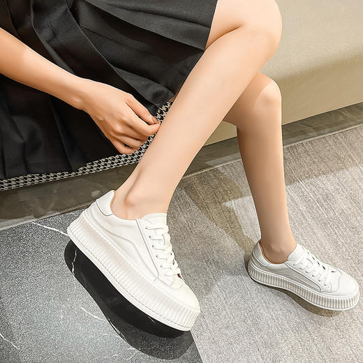 预售【增高元气奶盖鞋】【牛皮材质】柔软透气4.5cm厚底增高 经典百搭小白鞋H241180258 商品图2