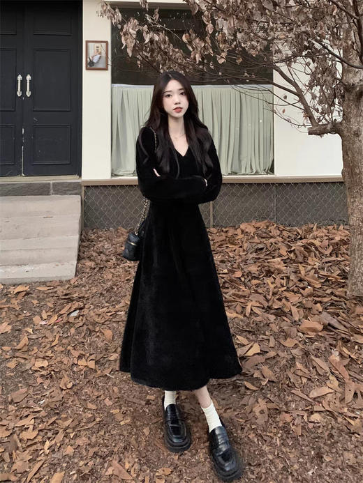 春秋新款【白色V领 赫本风法式连衣裙女】收腰显瘦 复古气质女神范长裙 商品图3