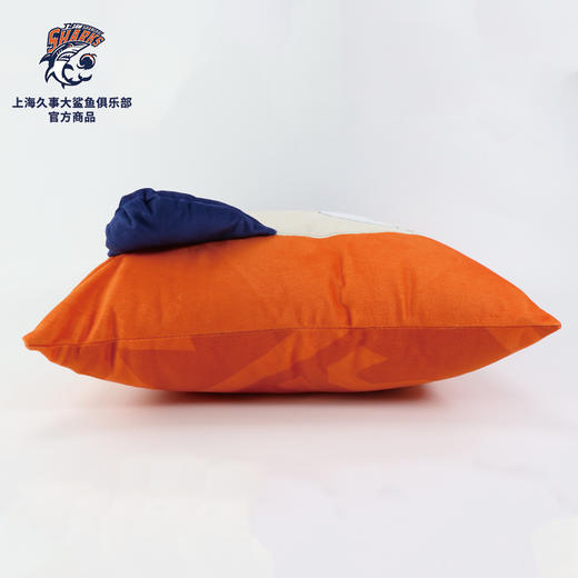 上海大鲨鱼官方商品 |创意鲨鱼抱枕柔软沙发靠垫球迷 商品图3