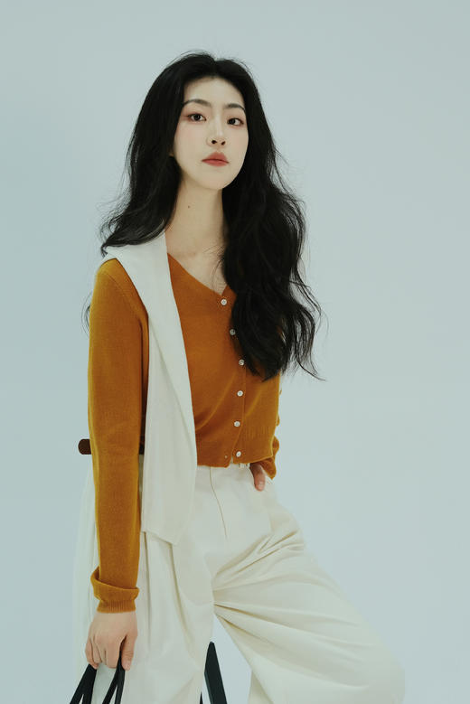 【门店同款】ENJOY春季温柔风V领针织开衫 155844304 商品图6