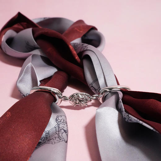 ATELIERSÓ 24SS 胶囊系列-樱桃红克拉印花丝巾 商品图1