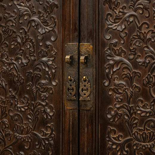 清 红木浮雕西番莲纹六件柜 商品图3