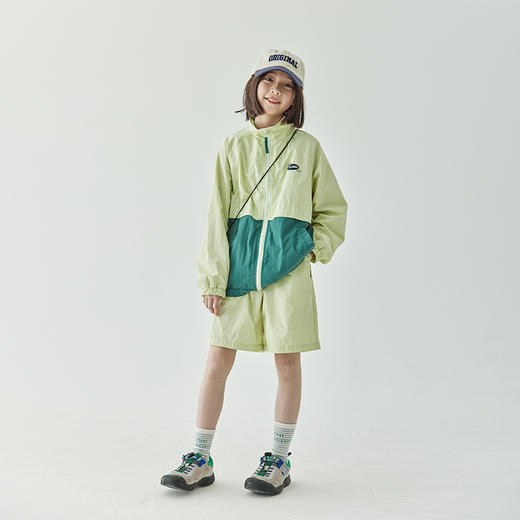 棵初24春季男女童拼色风衣套装亲子款轻薄休闲运动上衣短裤两件套 商品图1