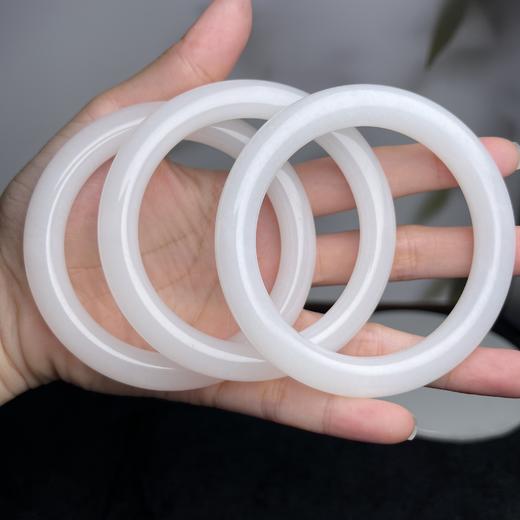 88883金丝玉手镯 商品图0