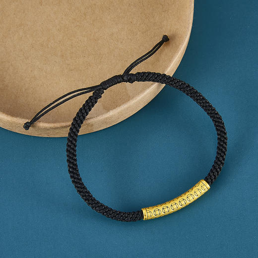 【限时7.5折】【定价黄金】足金 3D硬金烤漆金币长筒黑绳调节成品手串(AA3DSC00115)（预售产品下单后不退款不退货不换货不补差价）（预售产品下单后不退款不退货不换货不补差价） 商品图0
