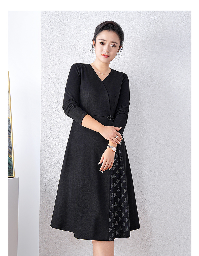 v爱朴2023大码女装新款洋气显瘦遮肉气质胖mm 连衣裙 30682