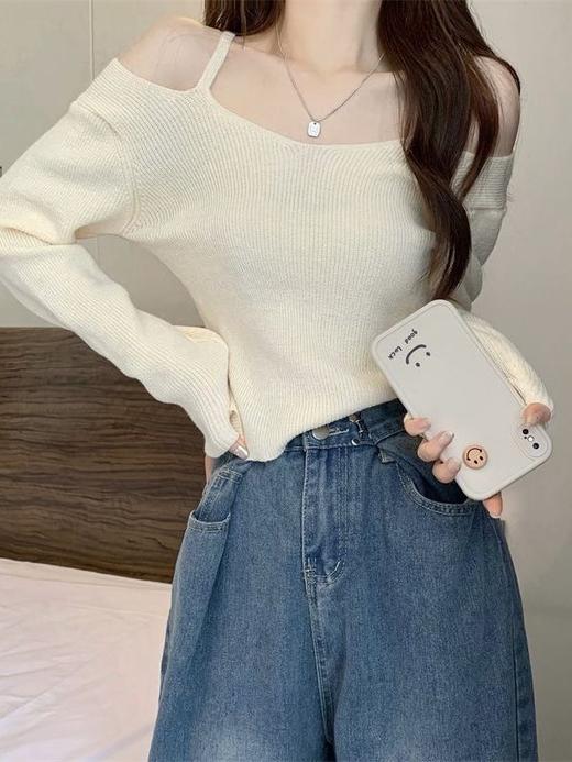 春秋季新款【长袖针织衫女 V领露肩打底衫】修身显瘦 纯色短款 软糯上衣女 商品图1