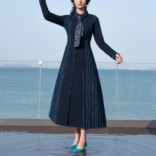 【林栖设计小店】（现货）2024春夏新品棉蓝印花布配腰带连衣裙女1941259 商品图2