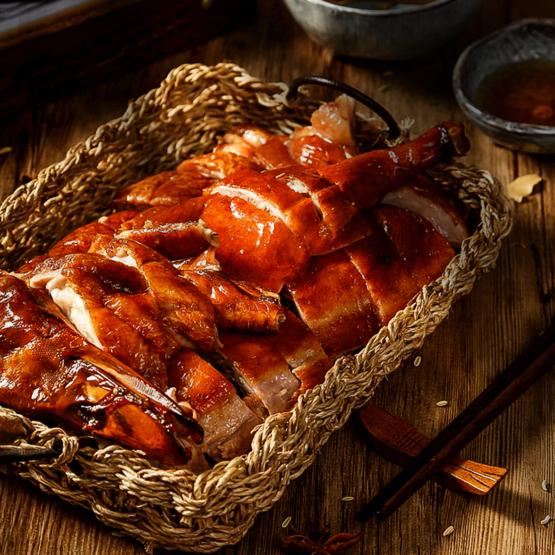 【肉食精选】黄山红茶鸭 以祁门红茶为饵 用红茶的回甜卤制鸭子 使之具有微甜回香 色泽诱人 尽显食材本色