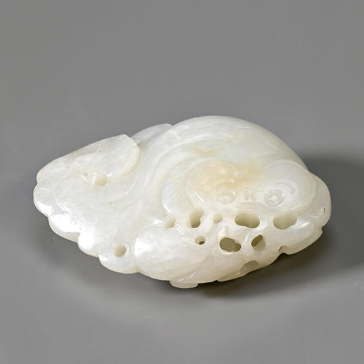 清代和田白玉金沁鲶鱼“连年有余”手把件 商品图2