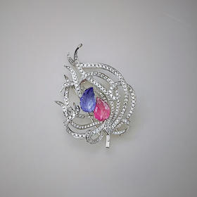 ONLY系列 18K镶钻石、坦桑石和碧玺 胸针