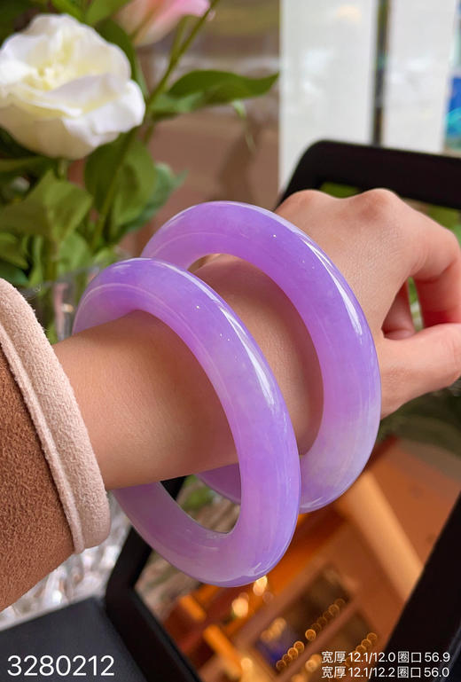 艳紫罗兰圆镯一对【3280212】圈口56.9/56.0~具体价格微信咨询 商品图4