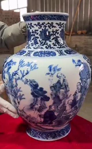 十八罗汉辅首双耳尊 商品图0