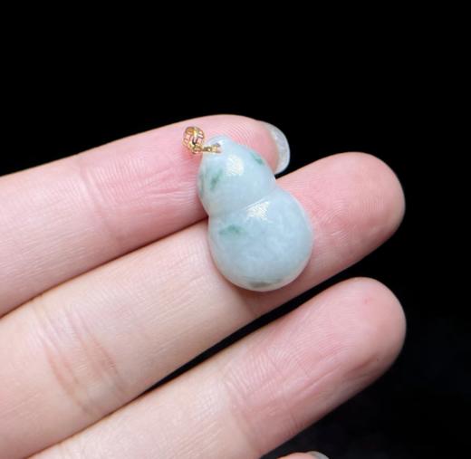 翡翠吊坠-飘花葫芦 商品图0