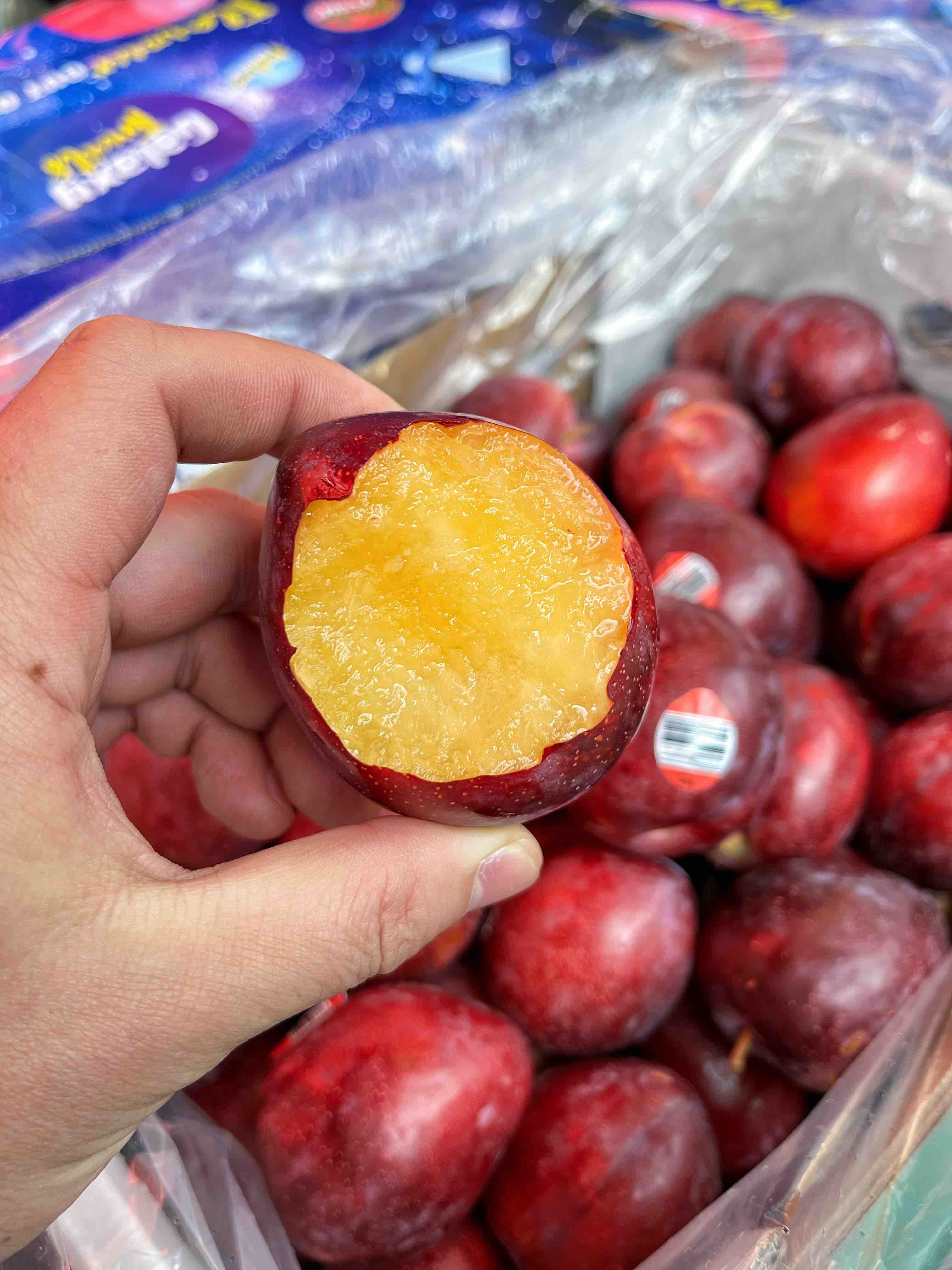 鸡心李澳洲鸡心李淡黄果肉纯甜李子中抗氧化剂含量高的惊人超级水果