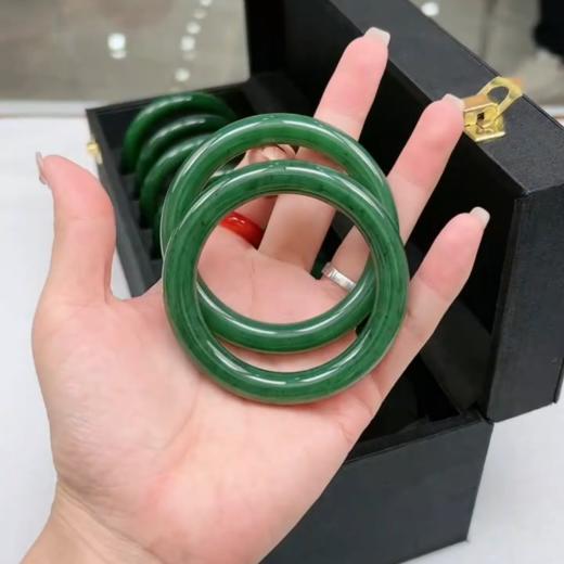 碧玉手镯-猕猴桃圆条 商品图0