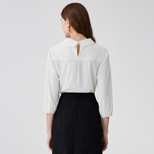 EITIE爱特爱时尚V领直筒宽松显瘦通勤白色灯笼袖衬衫上衣24春新款A2413307 商品图4