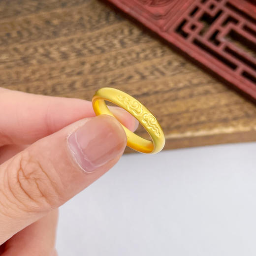 【限时克减150元】足金999.9 古法空心固口传承祥云圈戒(面宽约3.6-4mm)(AIGFJZ00029)（预售产品下单后不退款不退货不换货不补差价 商品图2