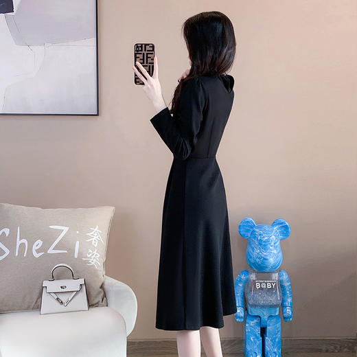 奢姿2024年冬装新款大码女装时尚圆领裙子胖妹妹钉珠针织连衣裙9924852395 商品图3