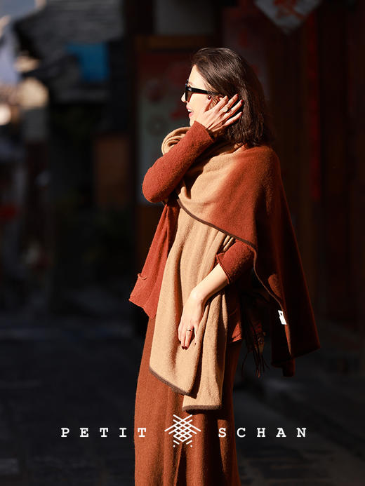 PETIT SCHAN小闪 ACC#018 dream camel bell 梦驼铃 100%骆驼绒手工染色针织系列包边吊染大披肩 商品图0