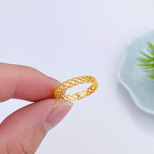 【限时克减150元】足金999 5G黄金固口镂空蕾丝戒指(AG5GJZ00184)（预售产品下单后不退款不退货不换货不补差价）（预售产品下单后不退款不退货不换货不补差价） 商品图2