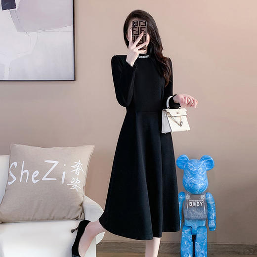 奢姿2024年冬装新款大码女装时尚圆领裙子胖妹妹钉珠针织连衣裙9924852395 商品图2