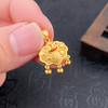 【限时7.5折】【定价黄金】足金999 (足金999字印)5G黄金古法工艺双面镂空铃铛如意福字锁包吊坠(5GGFDZ00001-02)（预售产品下单后不退款不退货不换货不补差价） 商品缩略图2